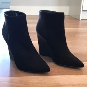 Shoe Dazzle Ashley Black pointed toe bootie